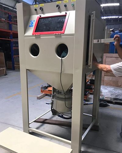 Environmentally friendly sandblasting machine