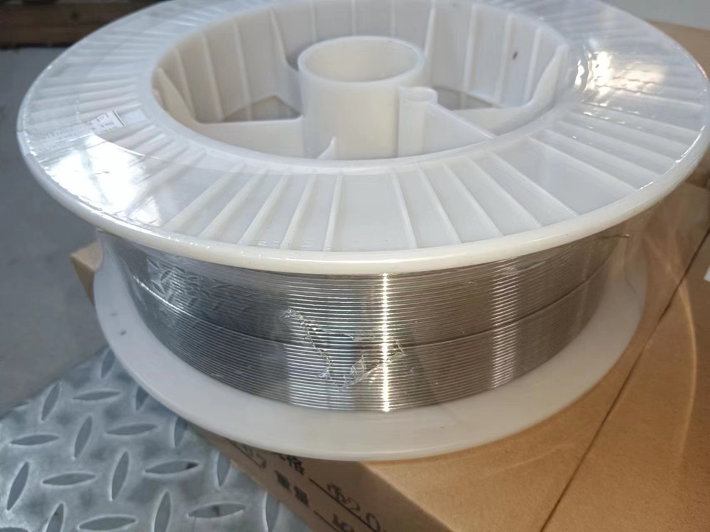 Arc spraying cored wire